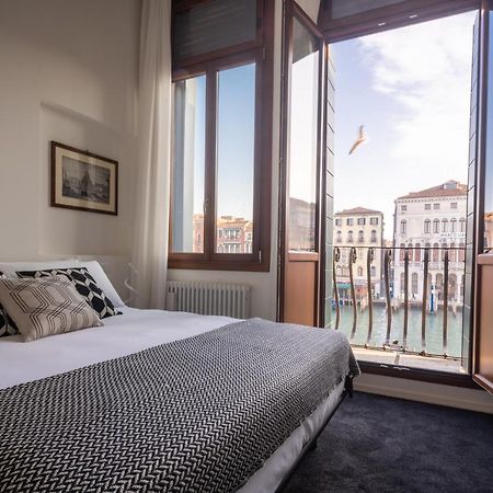 Design Apartment With Balcony On The Grand Canal R&R Venise Extérieur photo