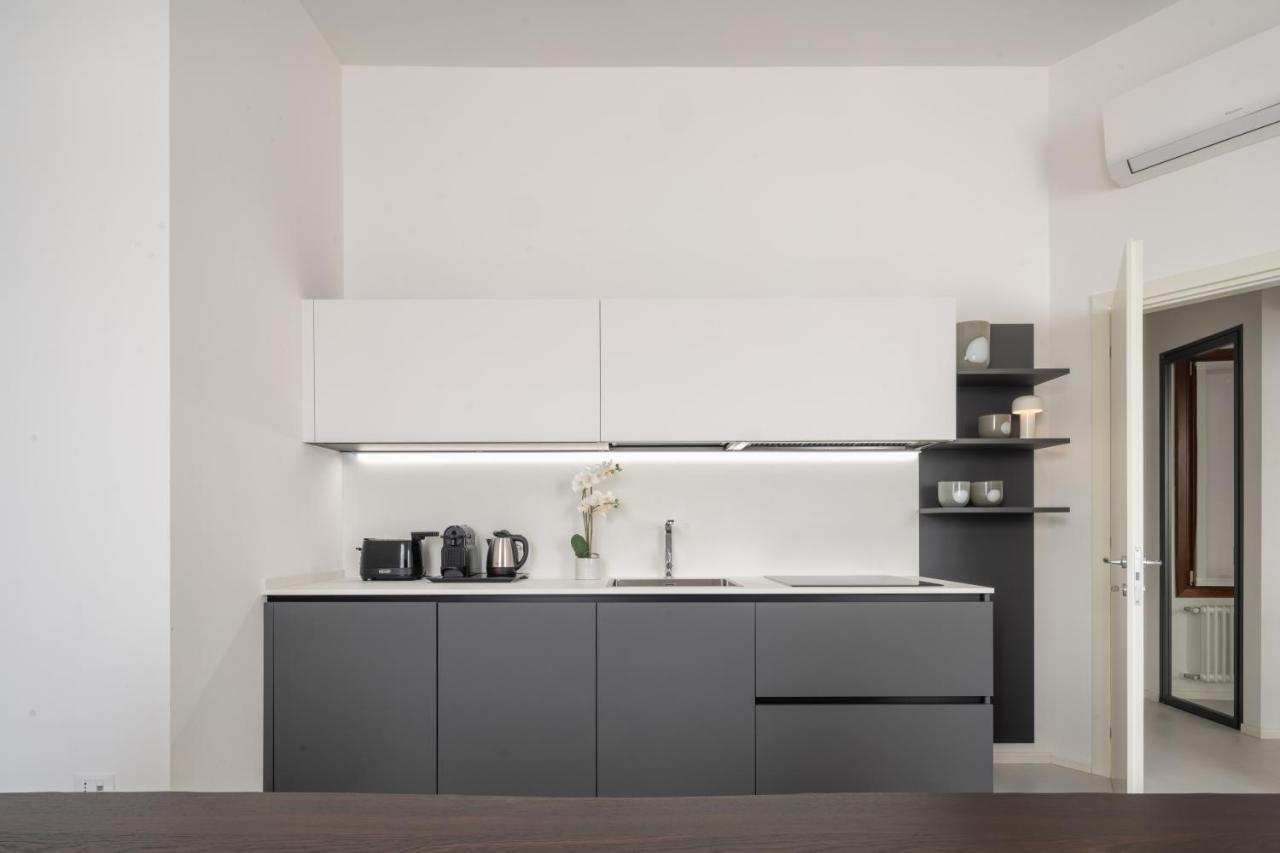 Design Apartment With Balcony On The Grand Canal R&R Venise Extérieur photo